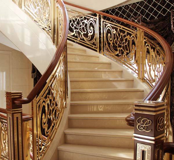 铜楼梯扶手为你打造别样的家装风格